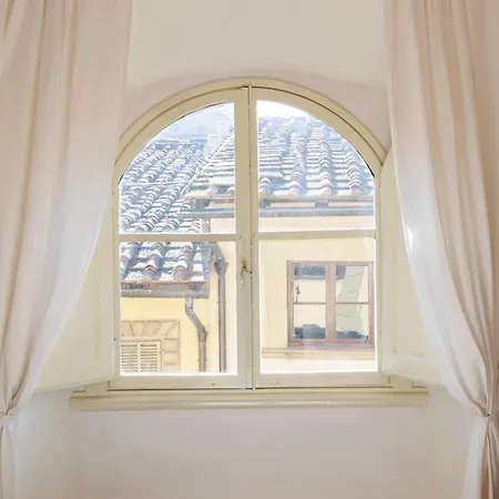 Santo Spirito Nest